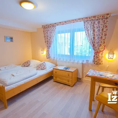 Izydor, Widok Na Tatry, Pyszne Posilki * كوشتيليسكا